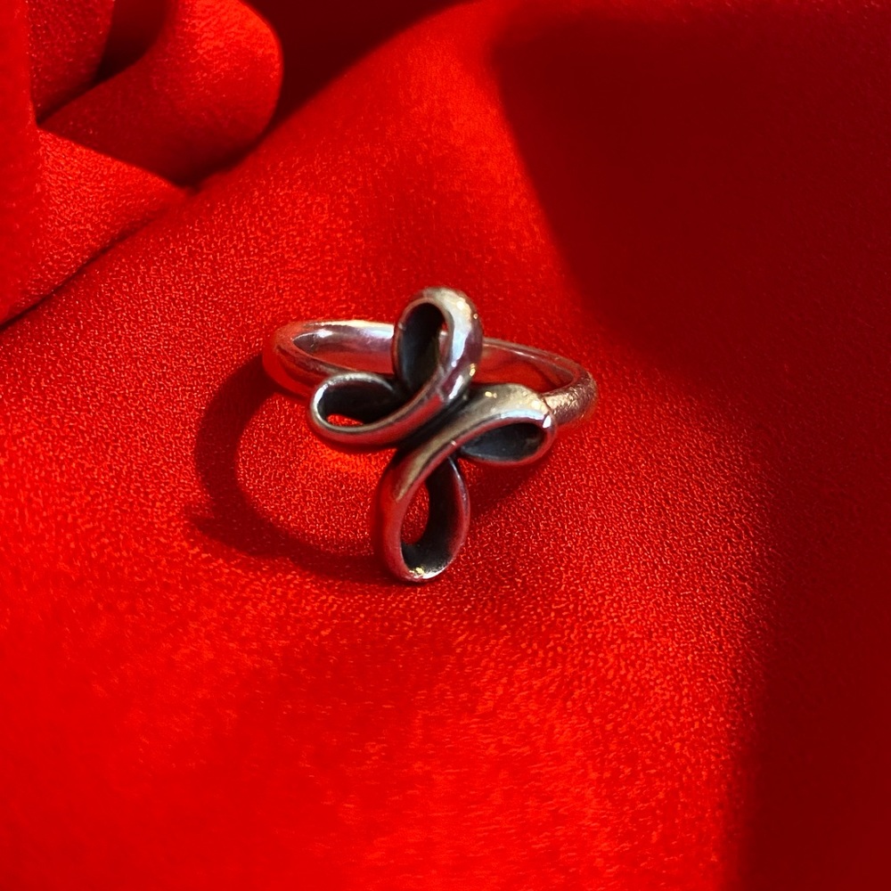 James Avery ring. Size 7